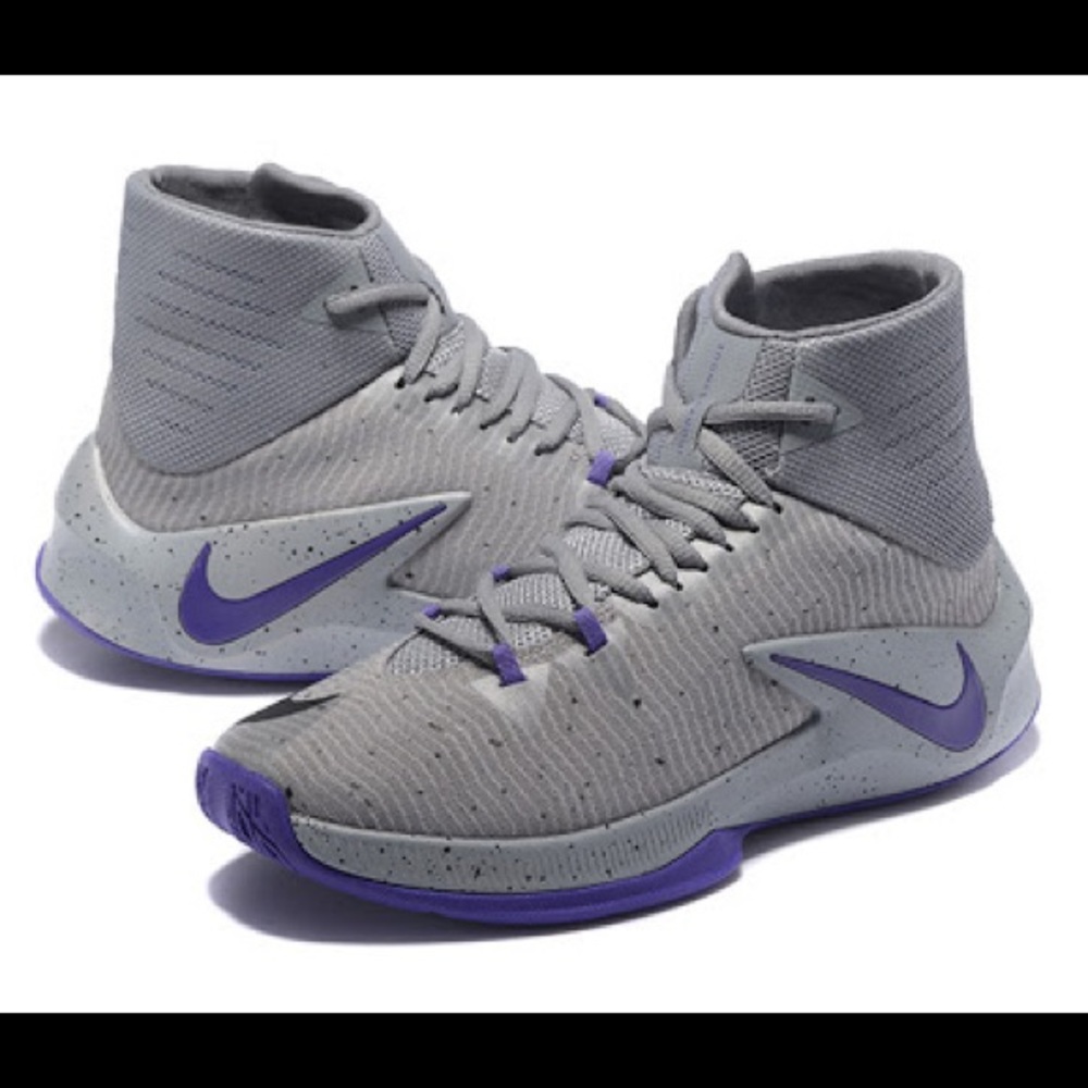 Nike Zoom Clear Out Basketball Shoes